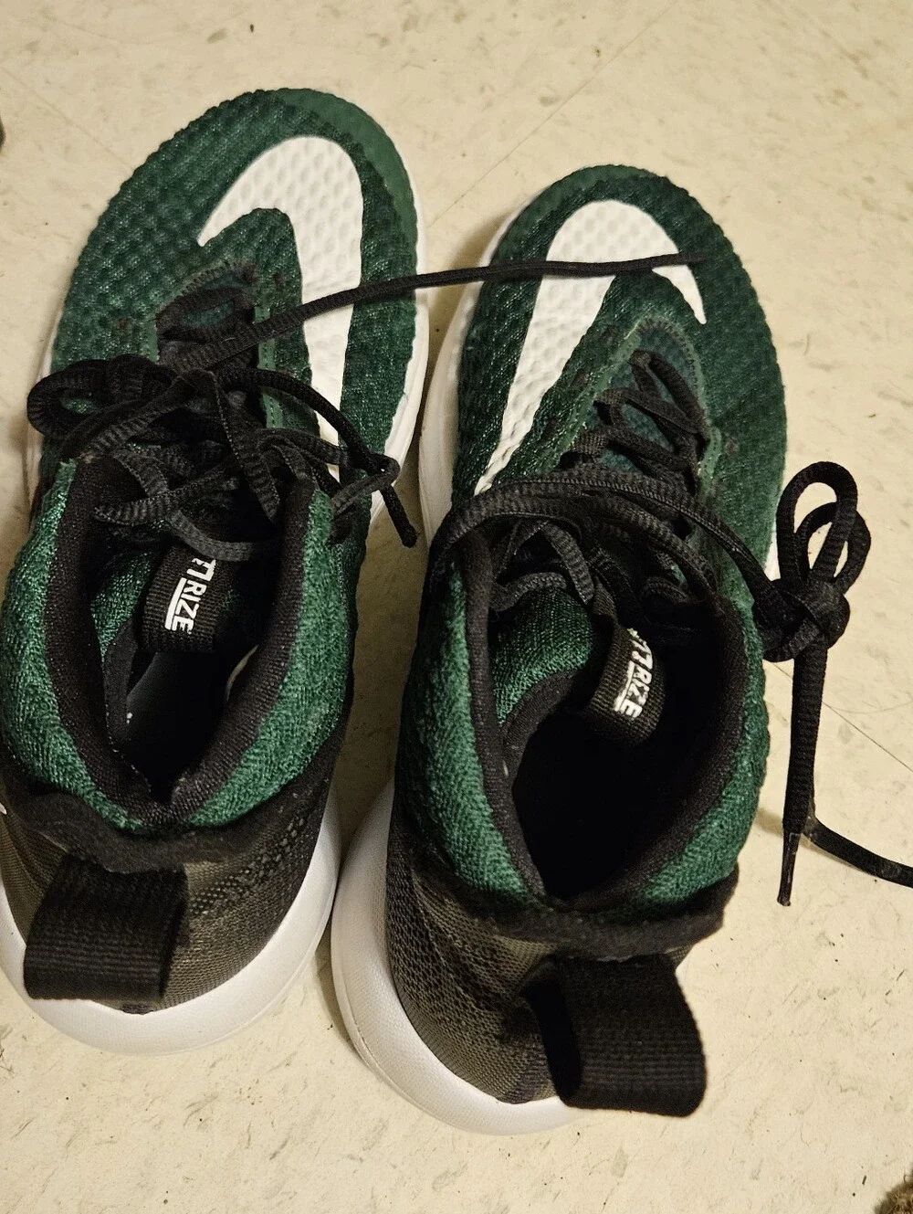 Nike Zoom Rize TB Size 9 men's shoes